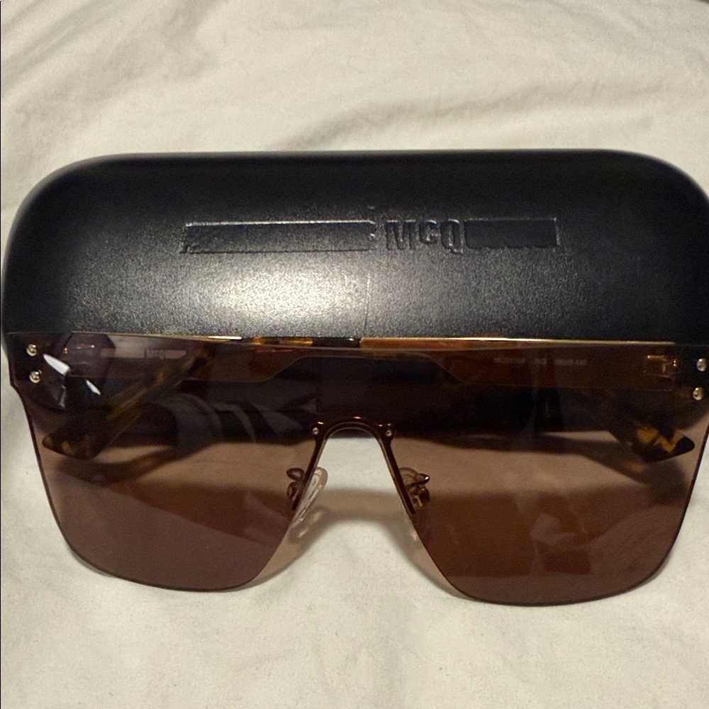 McQ by Alexander McQueen Brown Sunglasses